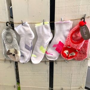 NEW girls socks 6 pairs 4-10 & mermaid hair chalk!
